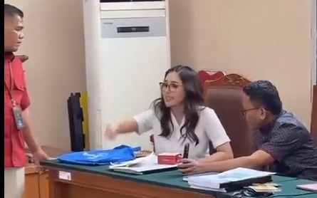 Nikita Mirzani Ngamuk di Sidang, Tuding JPU Potong Kesaksian Saksi Doktif